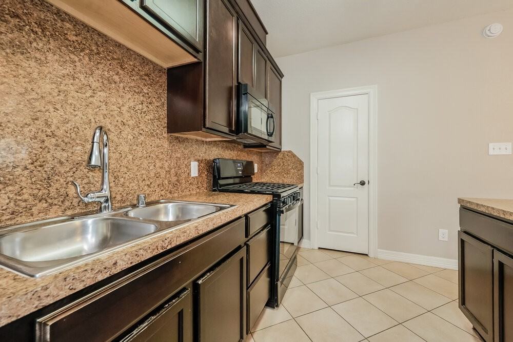 23733 Briar Tree Dr - Photo 6 of 16