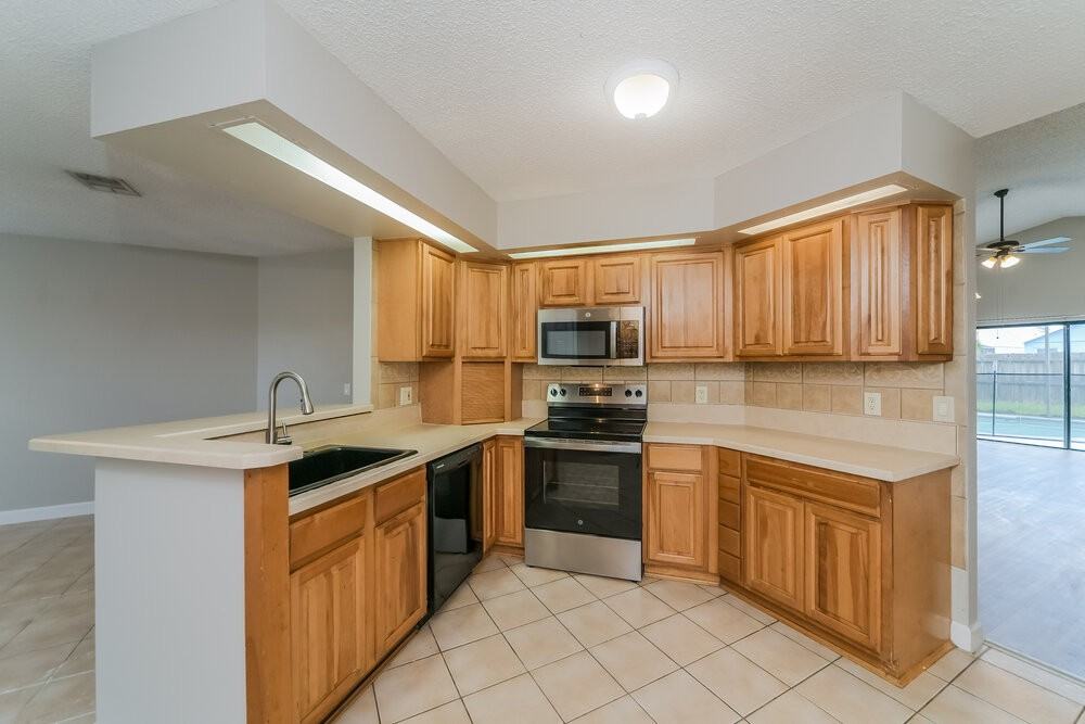 13230 Boulder Woods Cir - Photo 6 of 16