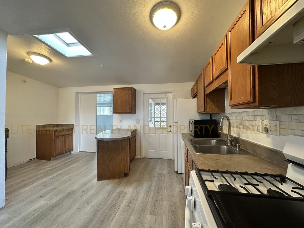 4049 N Ray Pl #1 - Photo 7 of 23