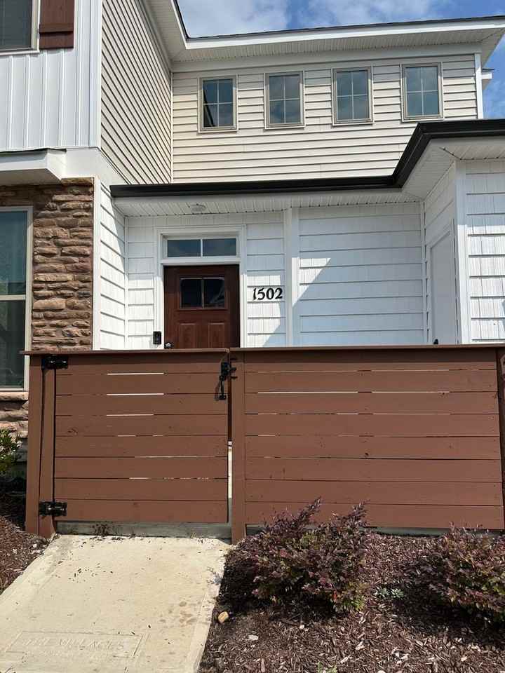 1502 Kathy Ann Way E - Photo 2 of 24