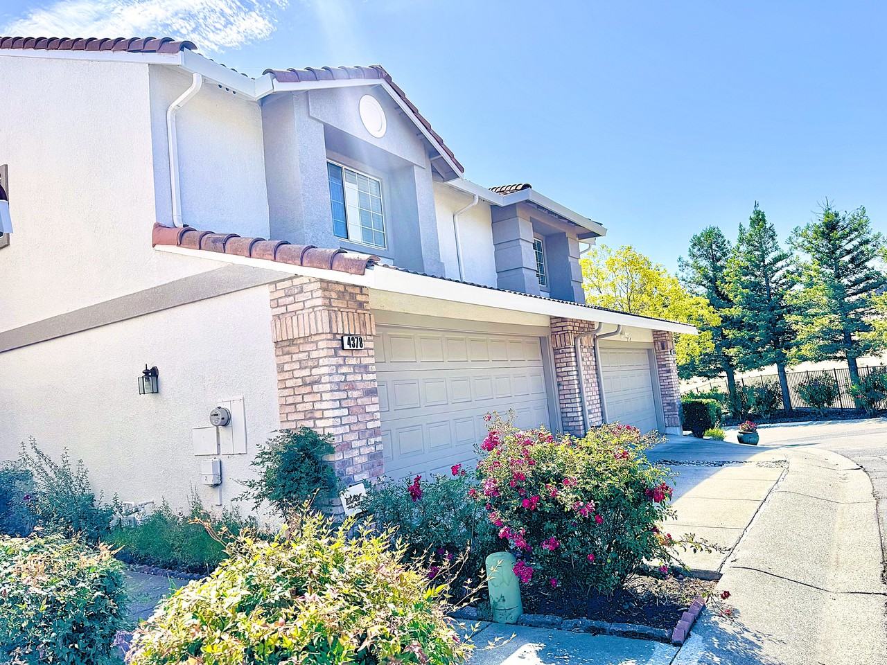 4378 Conejo Dr #TH - Photo 2 of 34