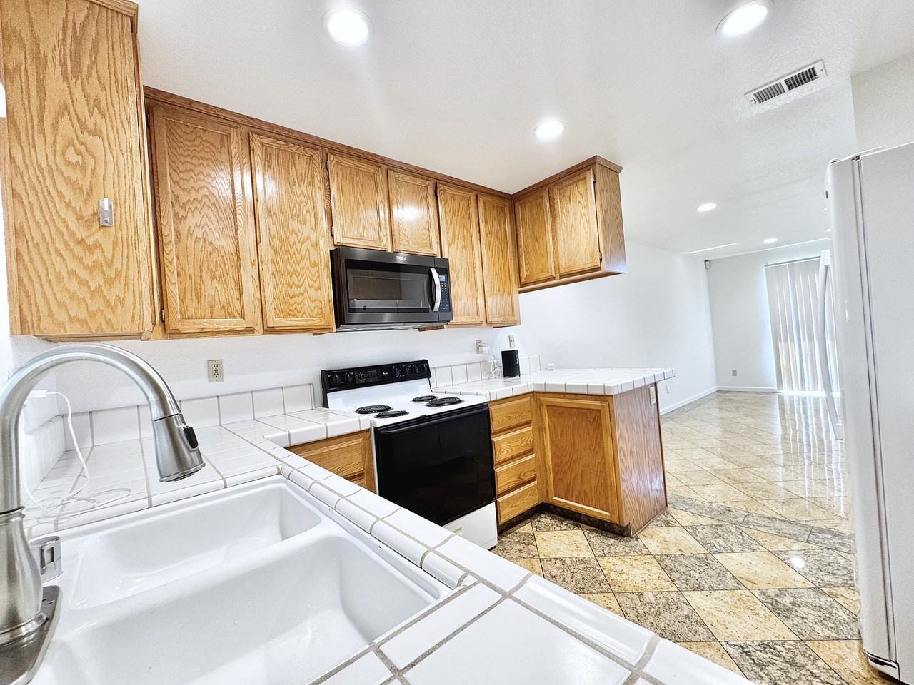 4378 Conejo Dr #TH - Photo 4 of 34