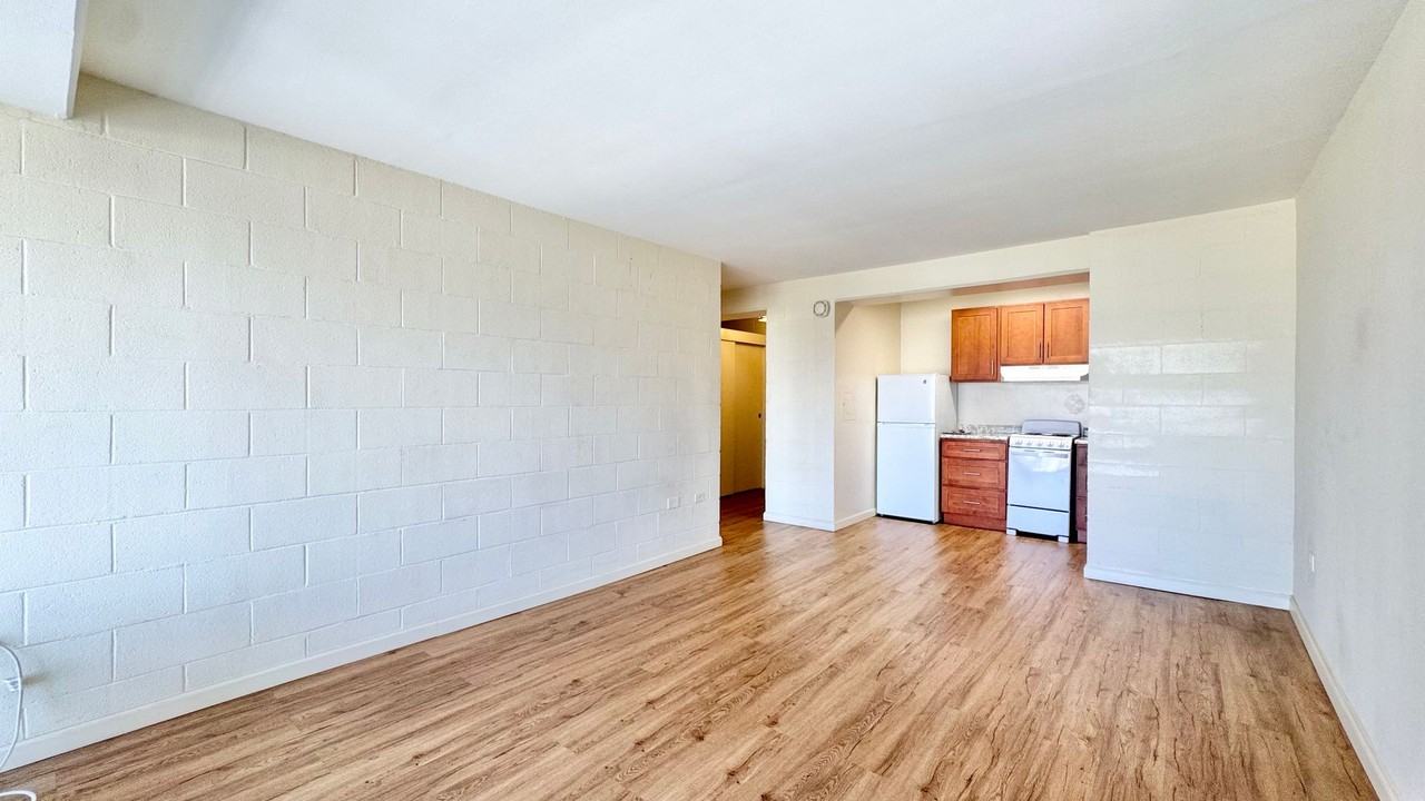 1415 Victoria St #1010 - Photo 4 of 24