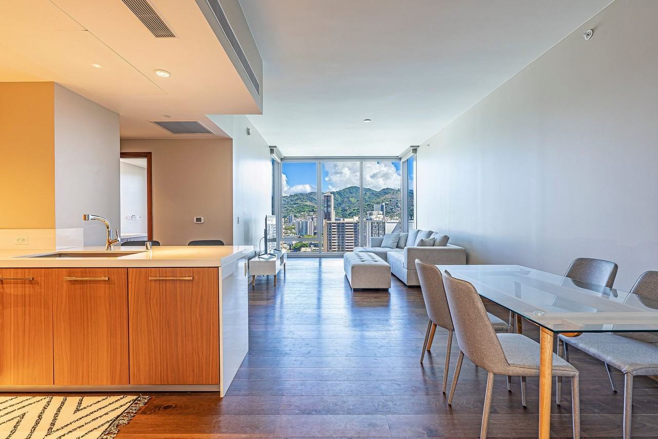 1555 Kapiolani Blvd #1915 - Photo 2 of 32