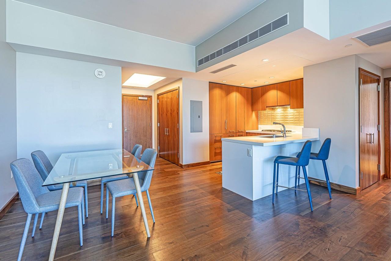1555 Kapiolani Blvd #1915 - Photo 6 of 32