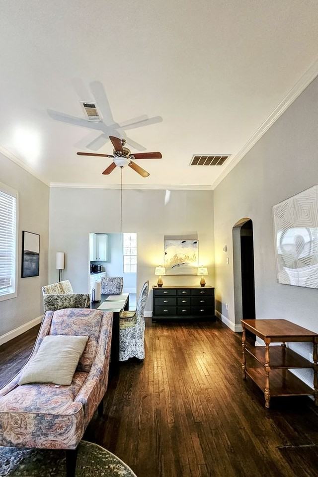 2017 Grainger St - Photo 4 of 35