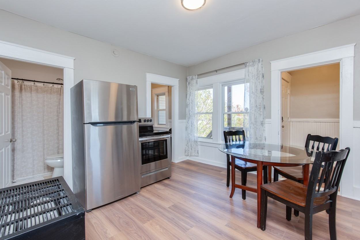 620 Prescott St #2 - Photo 5 of 11