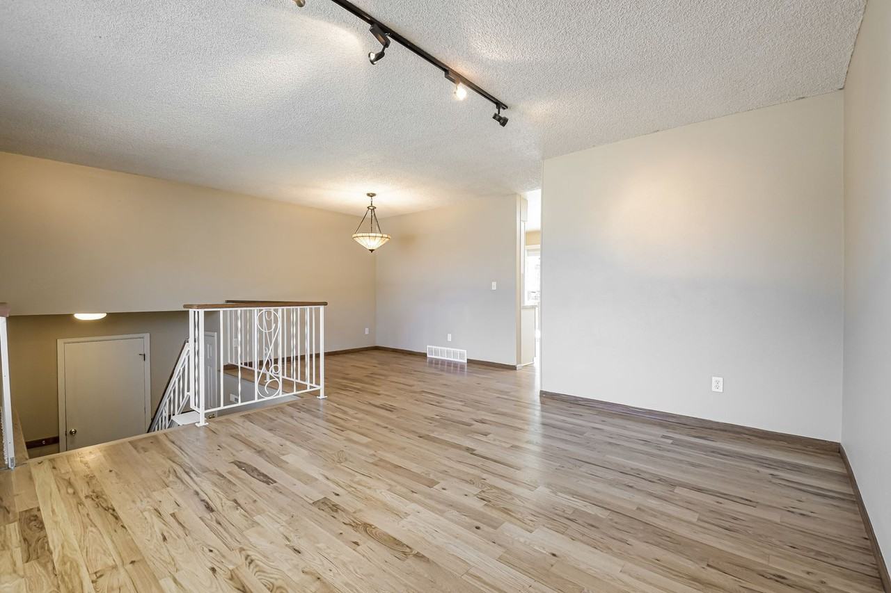 11664 W Saratoga Ave - Photo 2 of 18