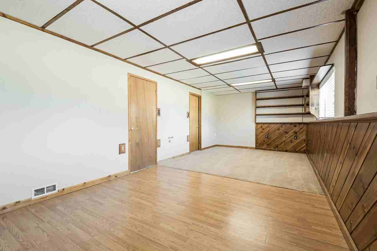 11664 W Saratoga Ave - Photo 5 of 18