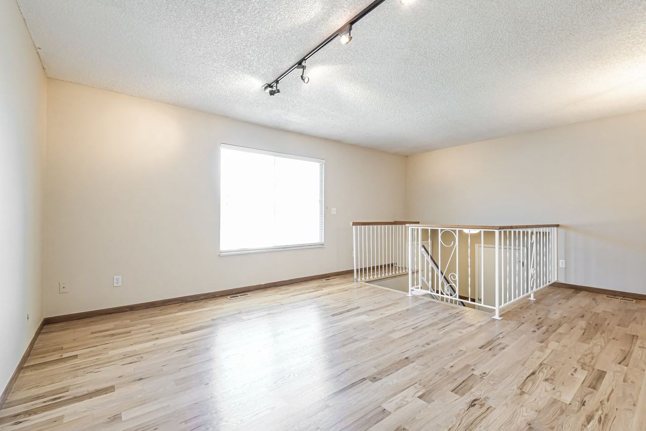 11664 W Saratoga Ave - Photo 7 of 18