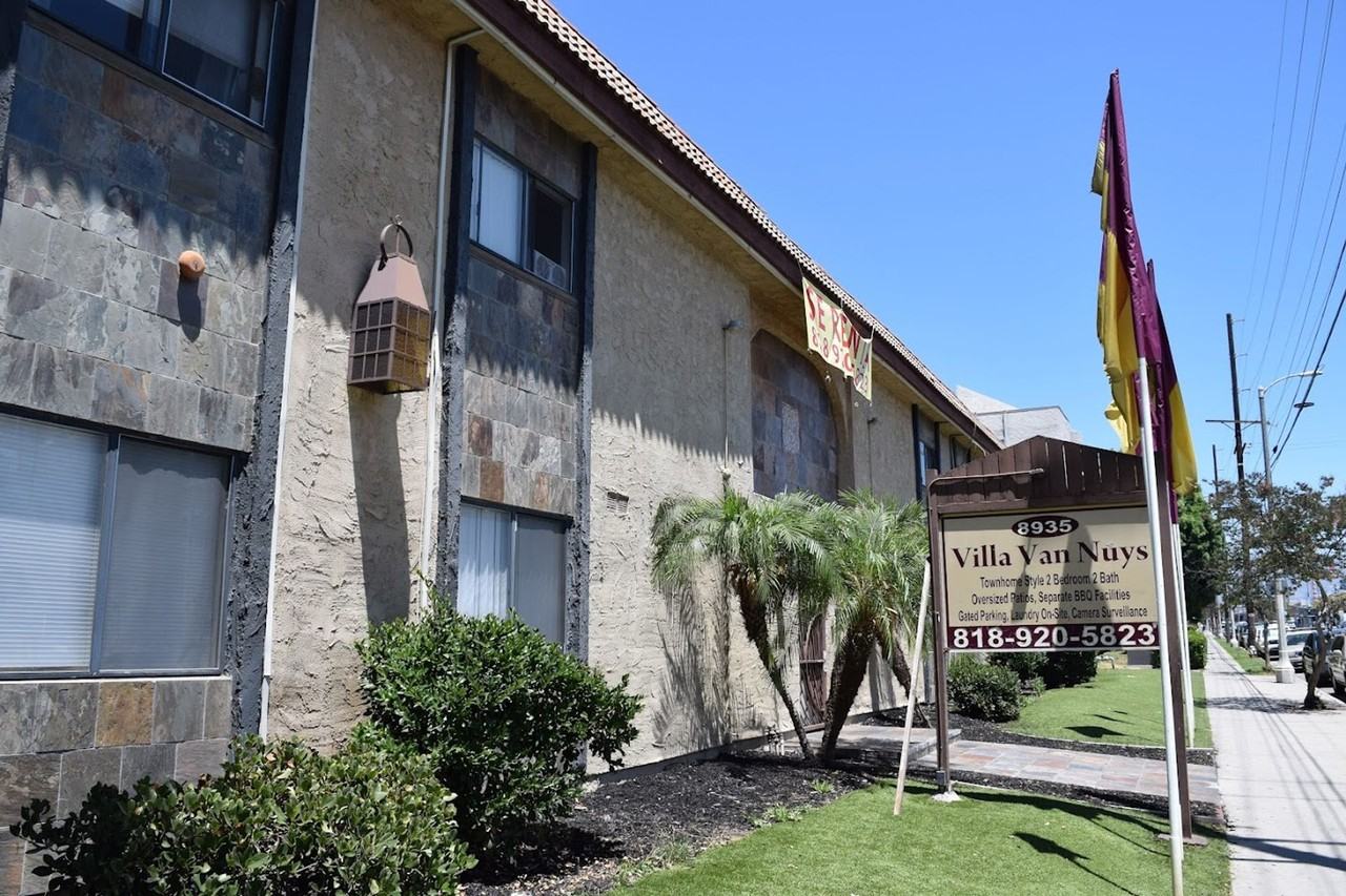 Villa Van Nuys (vil44) - Photo 3 of 3