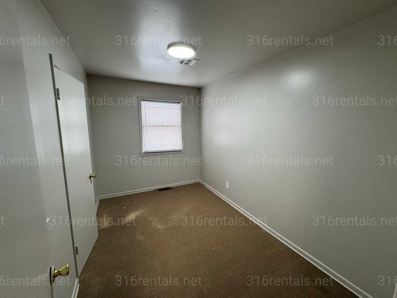 2437 N Estelle St - Photo 4 of 8
