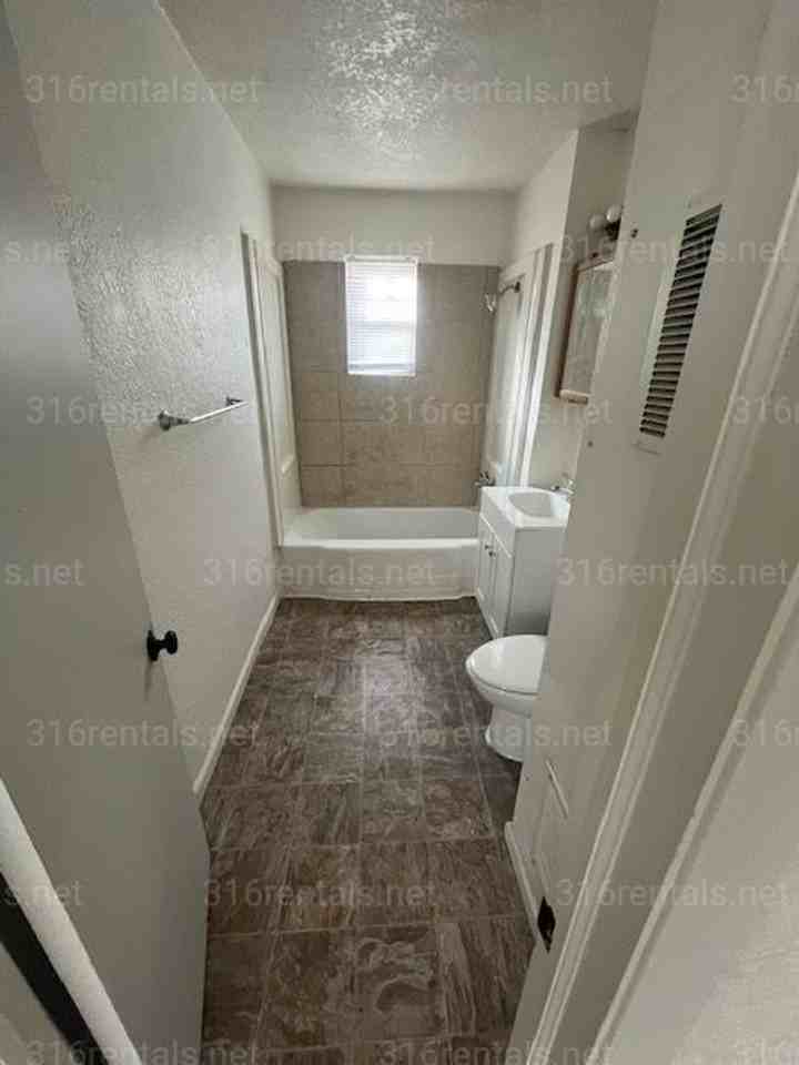 1607 N Minneapolis St - Photo 5 of 12