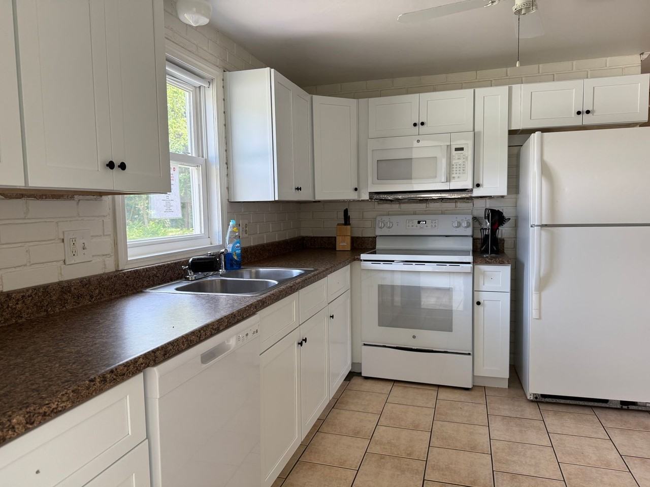169 Rocky Hill Rd - Photo 5 of 35