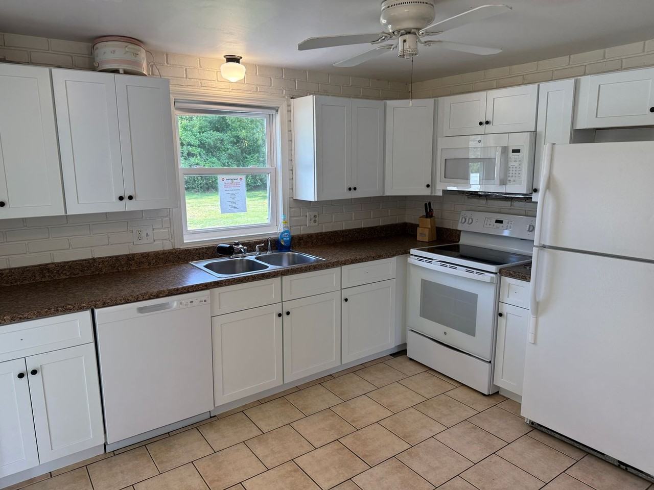 169 Rocky Hill Rd - Photo 6 of 35