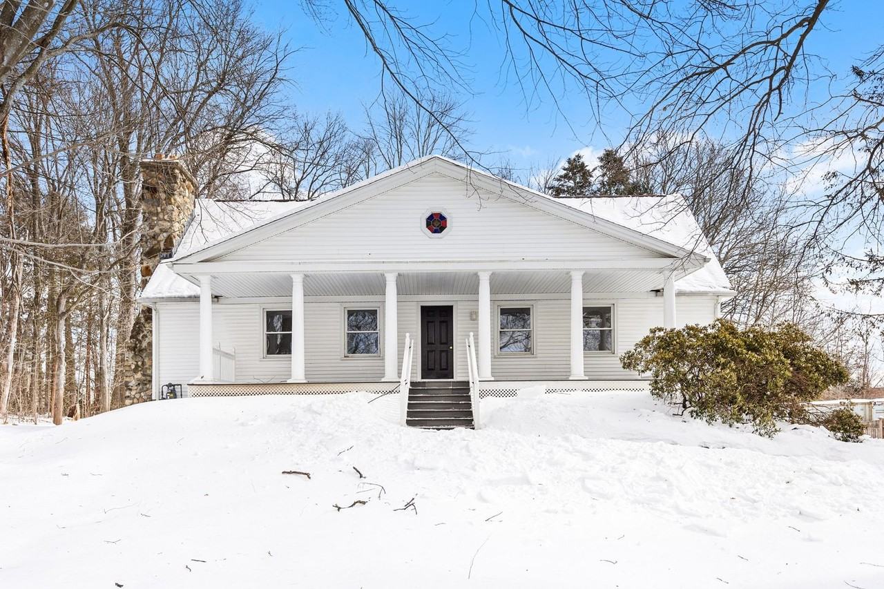 17 N Maple St - Photo 2 of 41