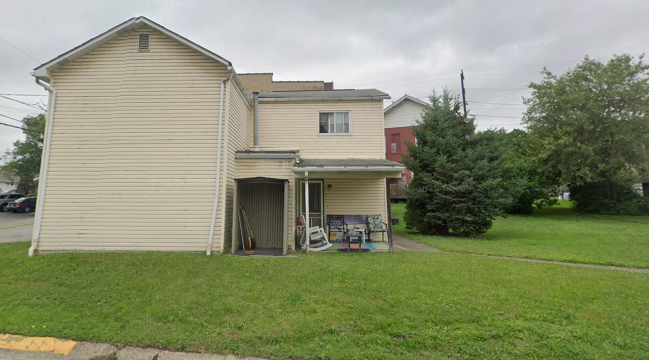 218 Butler St - Photo 2 of 10