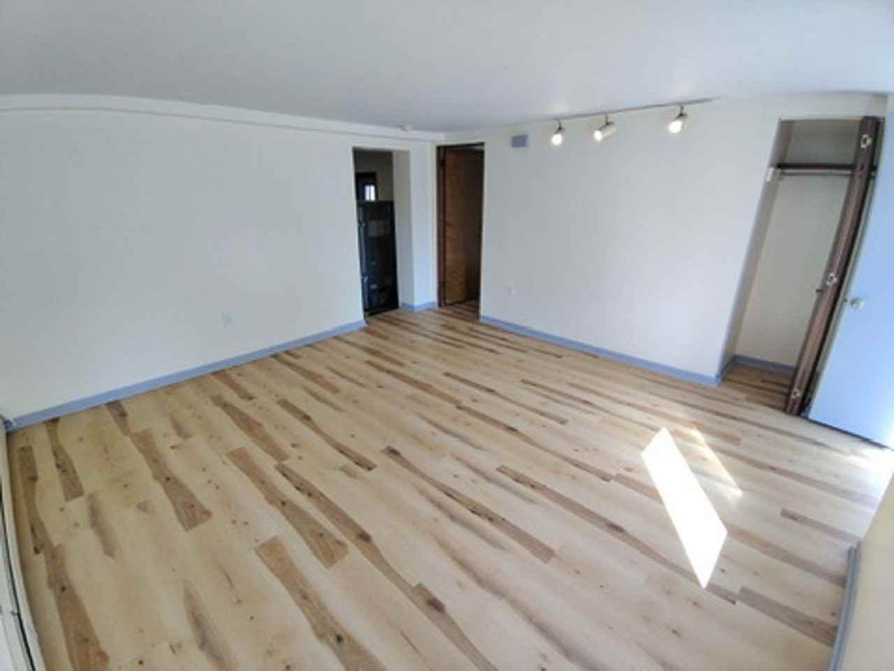 218 Butler St - Photo 4 of 10