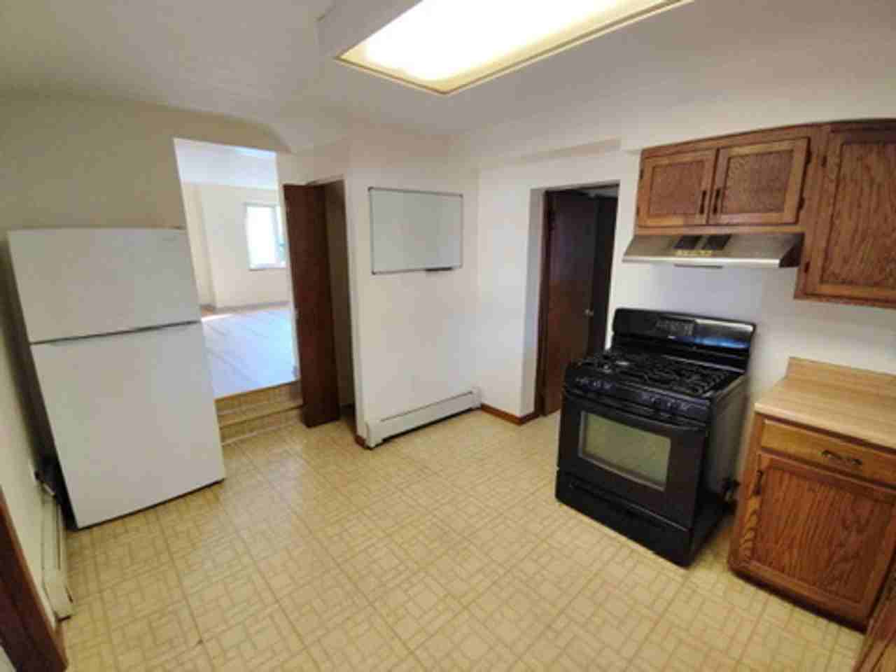 218 Butler St - Photo 5 of 10