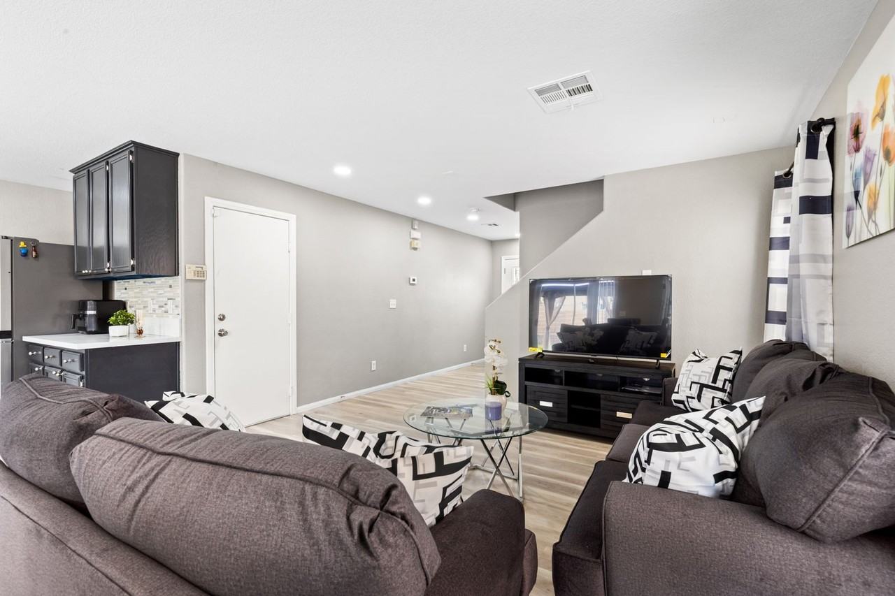 6391 Cactus Dahlia St - Photo 6 of 48