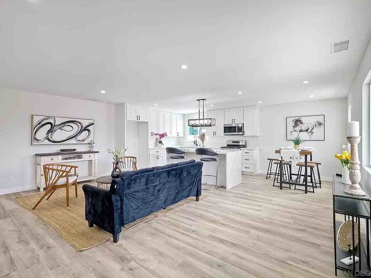 575 Florida St - Photo 3 of 26