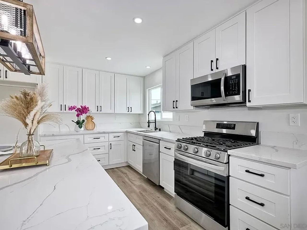 575 Florida St - Photo 7 of 26