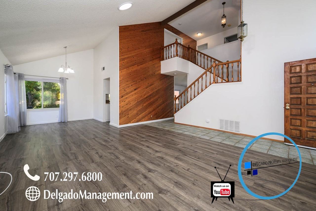 332 Robles Way - Photo 4 of 31