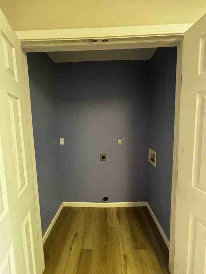 5518 E 2nd St - Photo 5 of 11