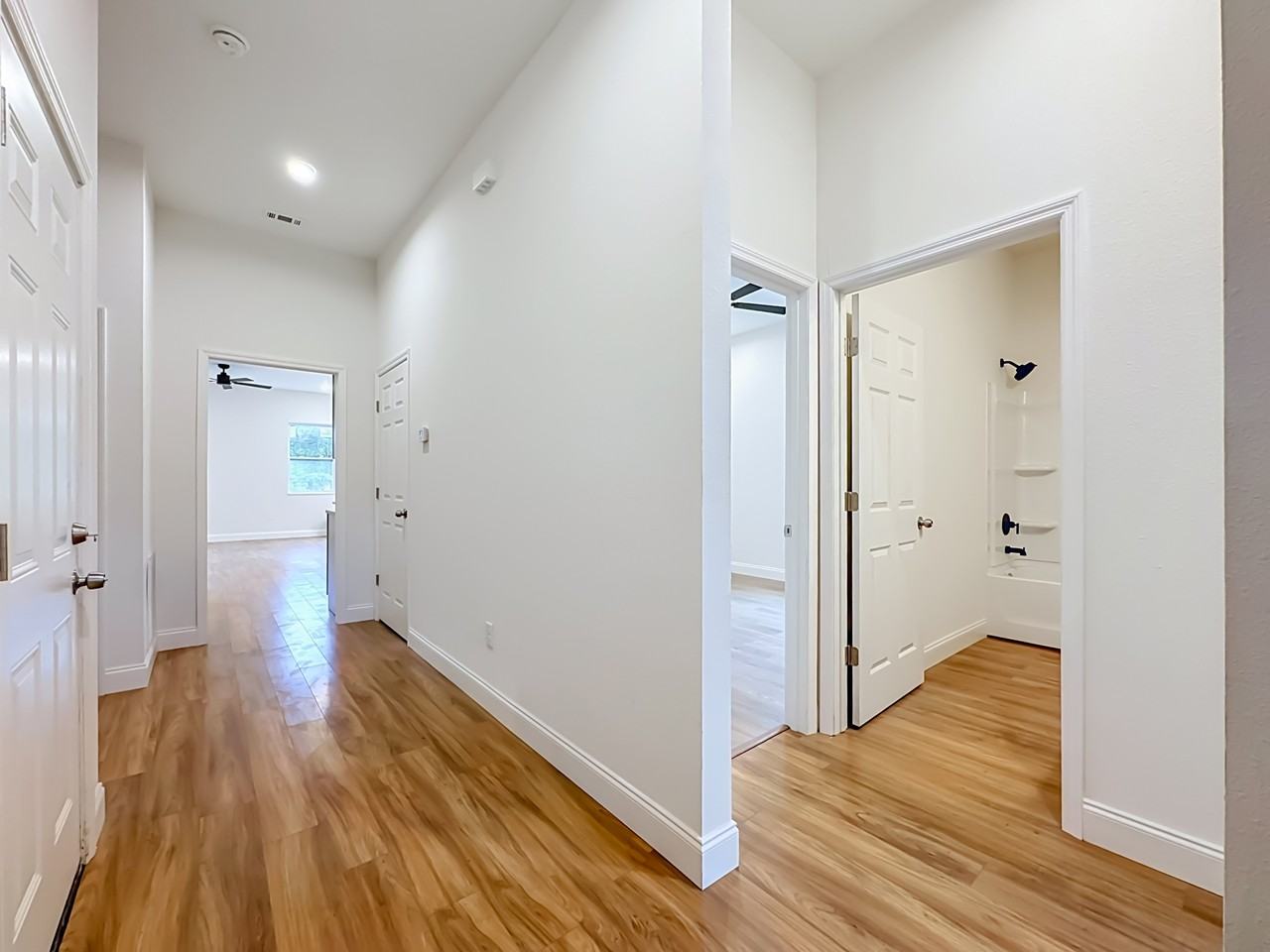 2250 W 13th St #1 - Photo 3 of 35