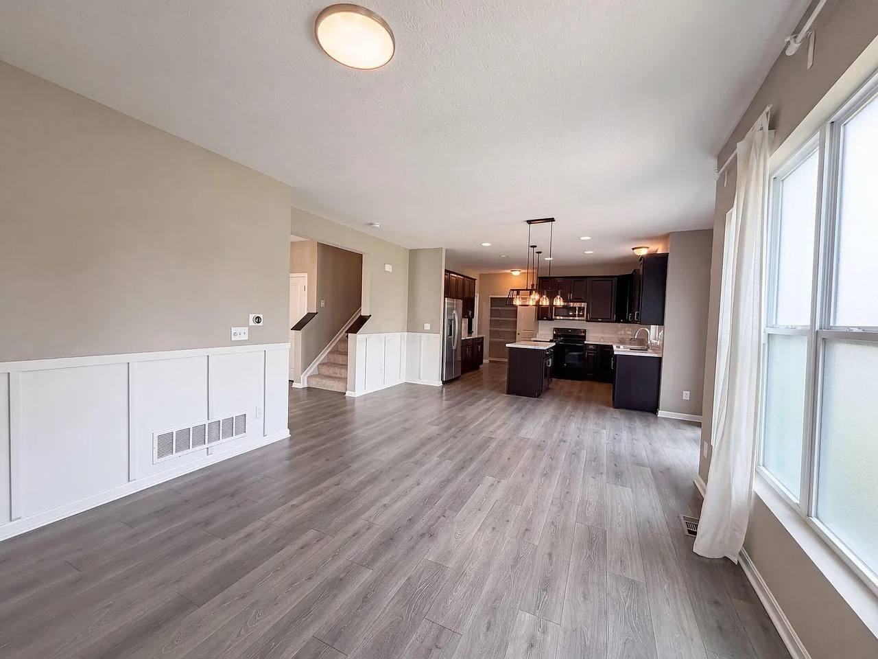 3217 Yellow Finch Way - Photo 2 of 15