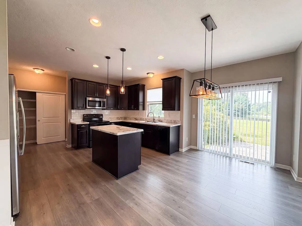 3217 Yellow Finch Way - Photo 7 of 15