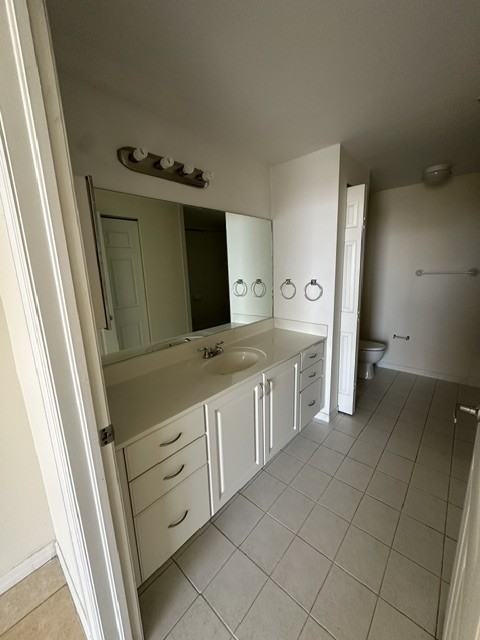 215 Southwest 42nd Avenue #1005 - Photo 4 of 15