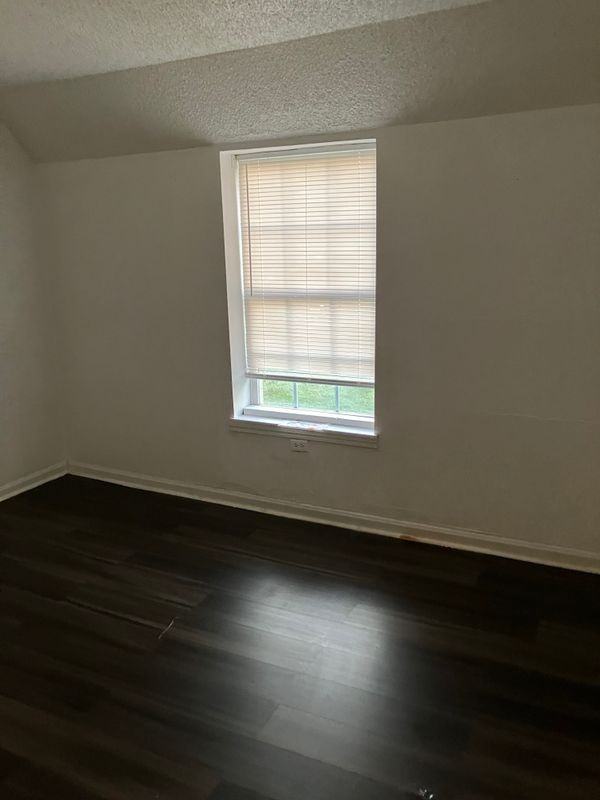 1601 Bedell Ave - Photo 7 of 9