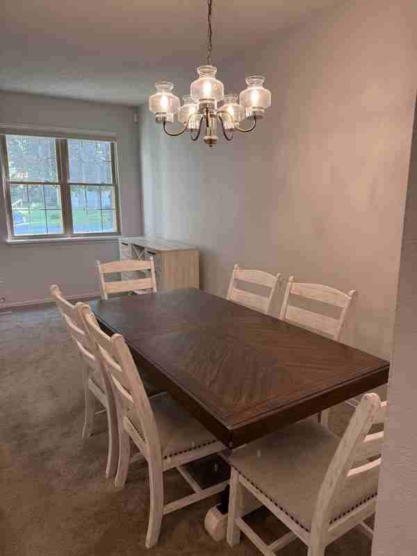 136 Monmouth Way - Photo 2 of 12