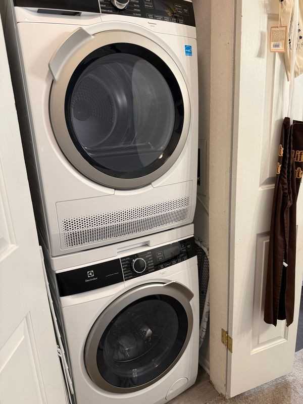 136 Monmouth Way - Photo 6 of 12