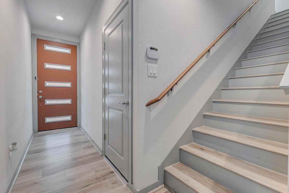 4502 Buck St - Photo 3 of 27