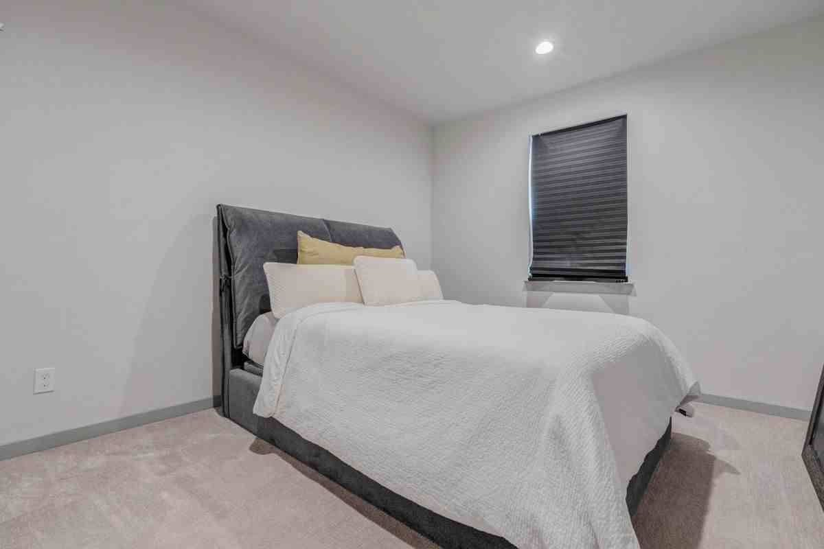 4502 Buck St - Photo 7 of 27