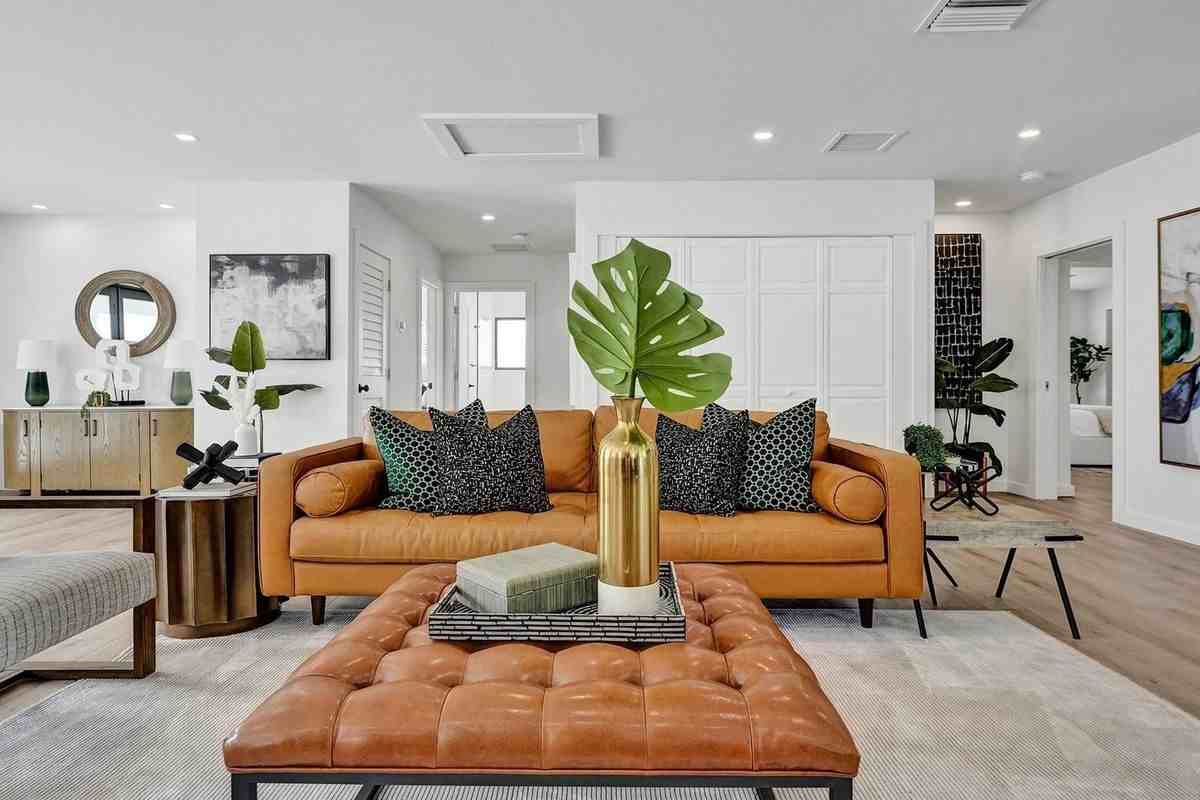 5501 Ne 18th Ter - Photo 3 of 18