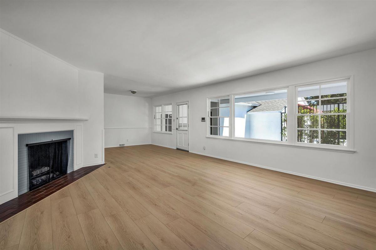 315 26th St - Photo 3 of 3