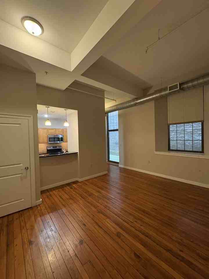 125 W. Saratoga St - Photo 2 of 46