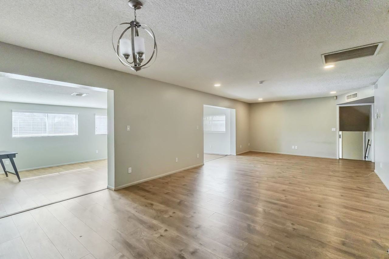3511 S Alder Dr - Photo 5 of 28