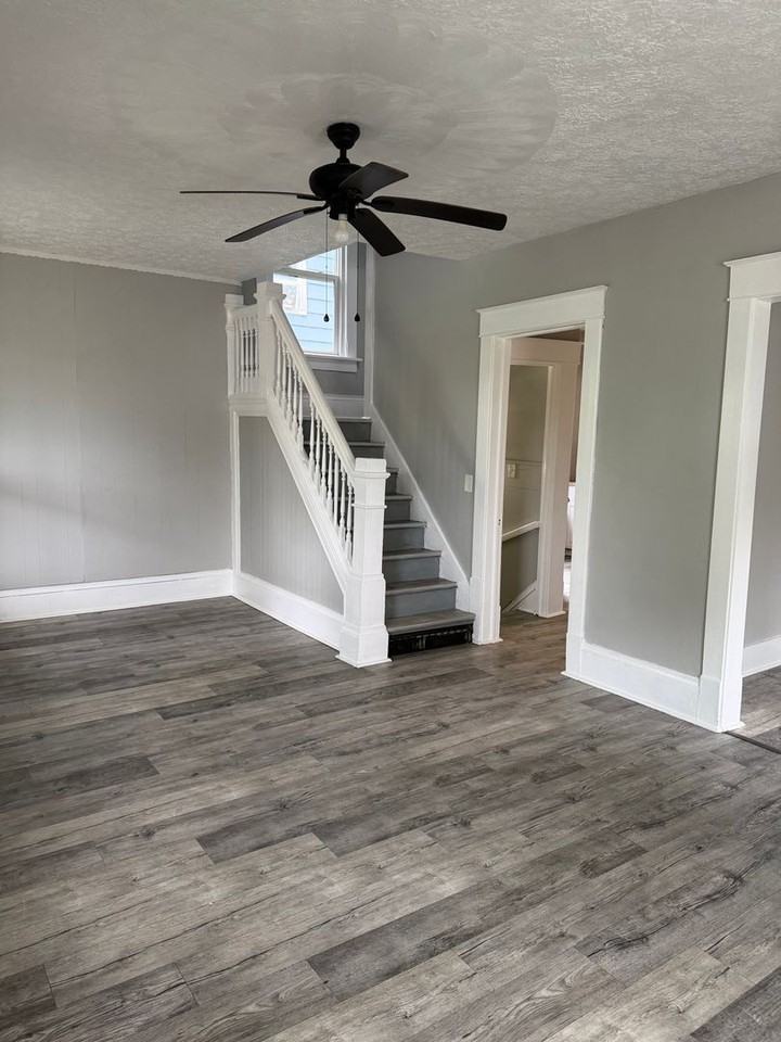1615 Rowland Ave Ne - Photo 5 of 13