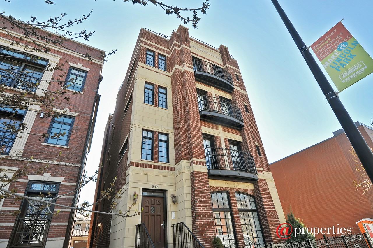 1949 N Halsted St #2