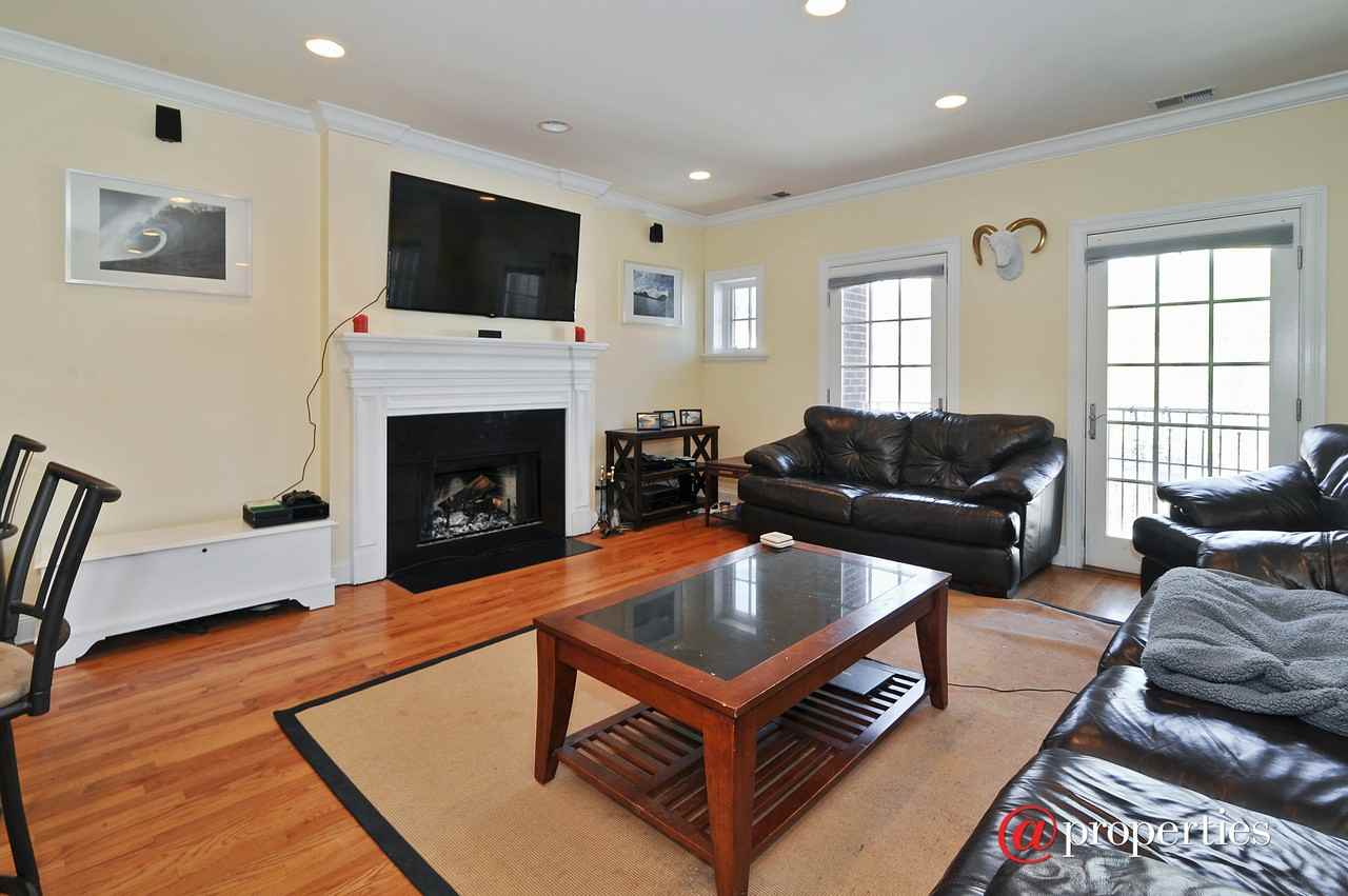 1949 N Halsted St #2 - Photo 3 of 11