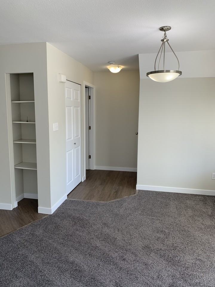535 Rockland Road - Photo 5 of 10