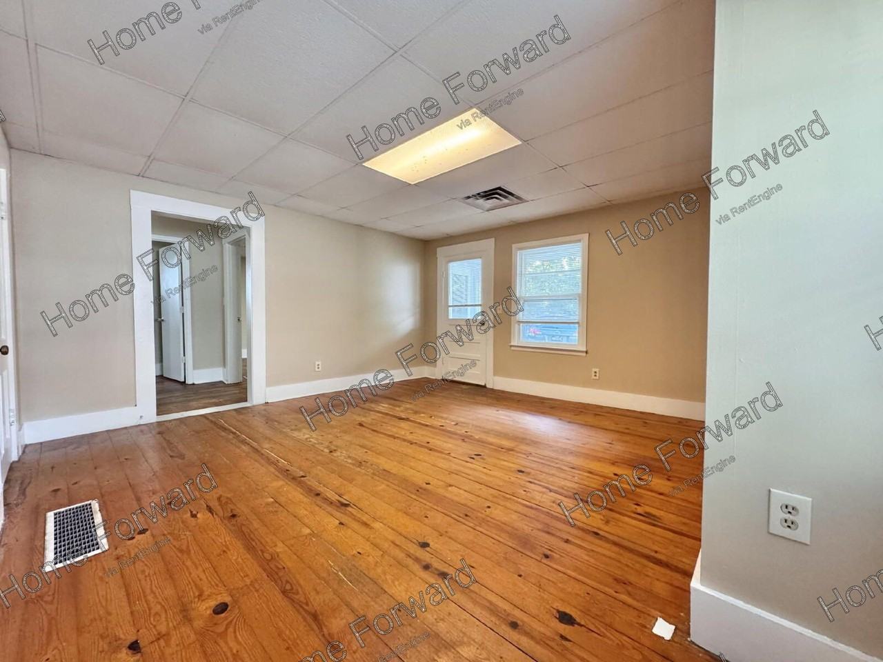 348 Davis Ct - Photo 6 of 18