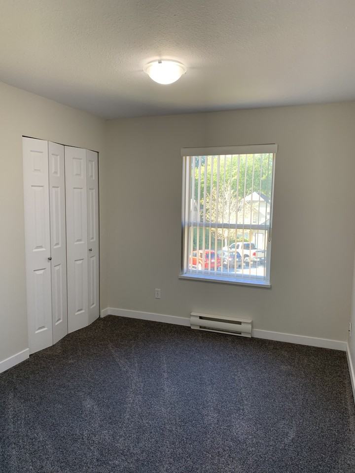 535 Rockland Road - Photo 7 of 10