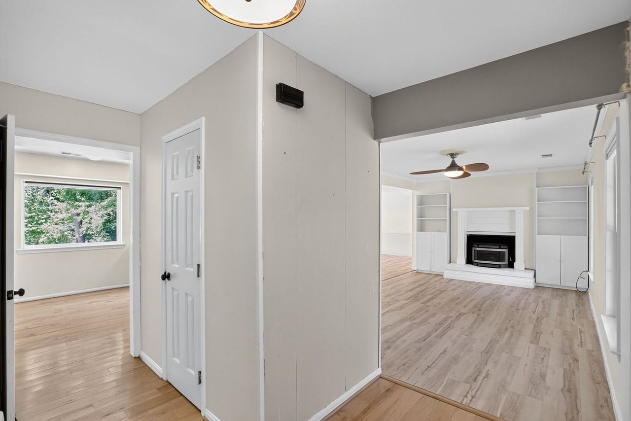 3758 Tarrington Pl - Photo 5 of 17