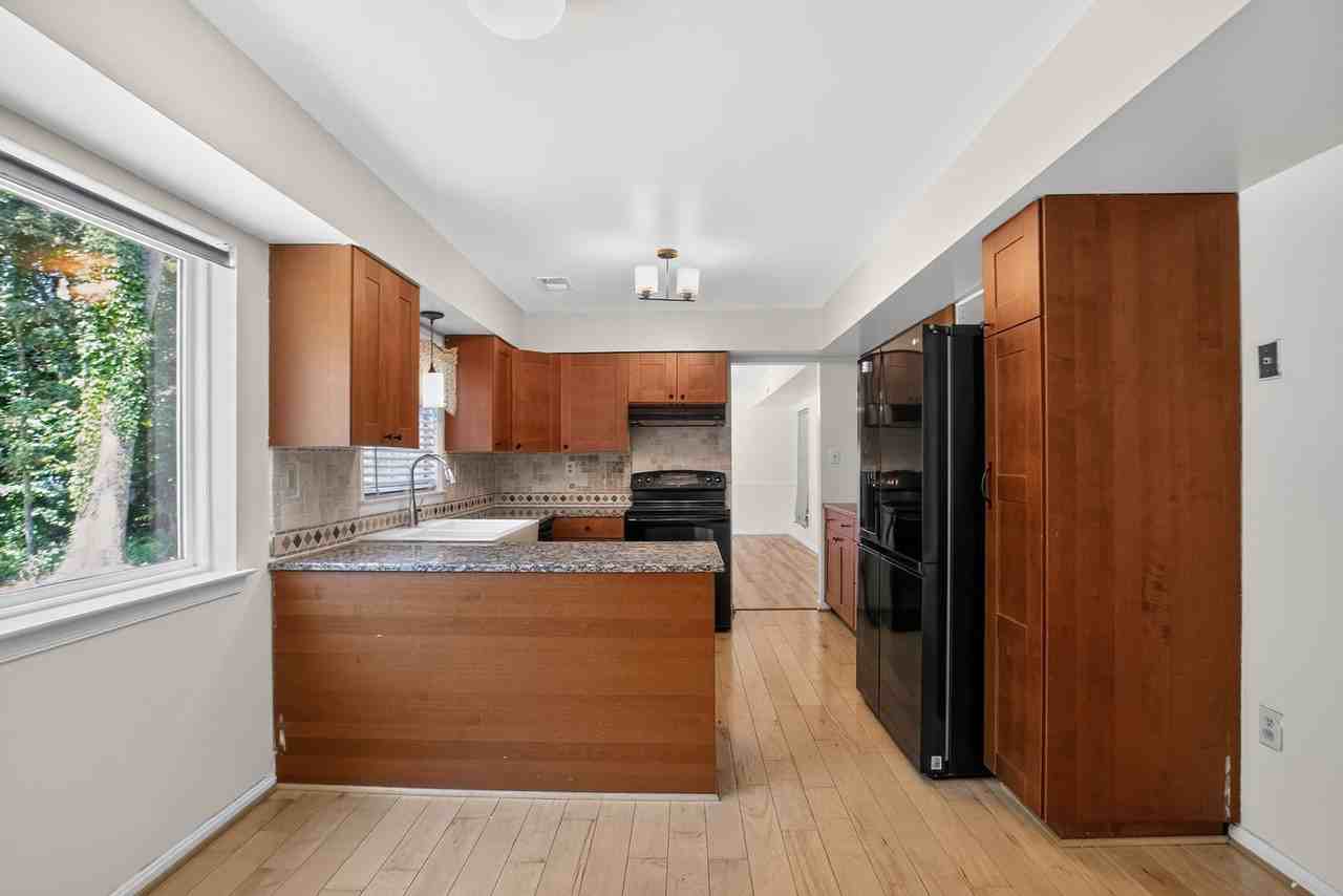 3758 Tarrington Pl - Photo 7 of 17