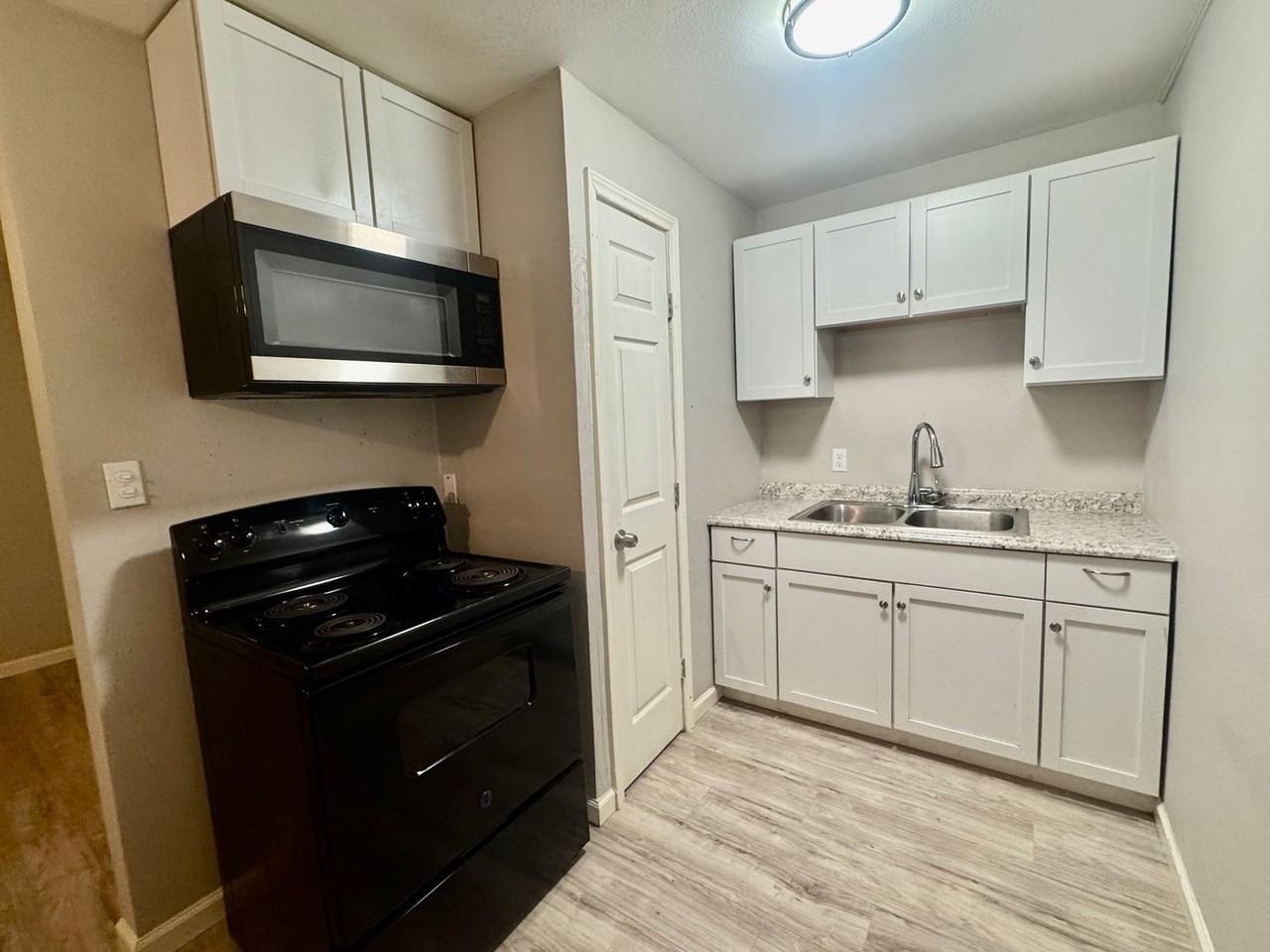 6702 Fulton St #10 - Photo 4 of 7